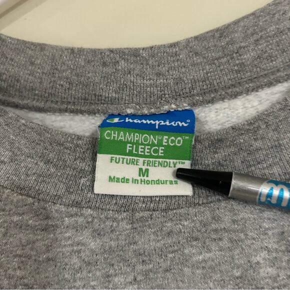 Champion Marquette Golden Eagles Sweatshirt - Picture 3 of 3